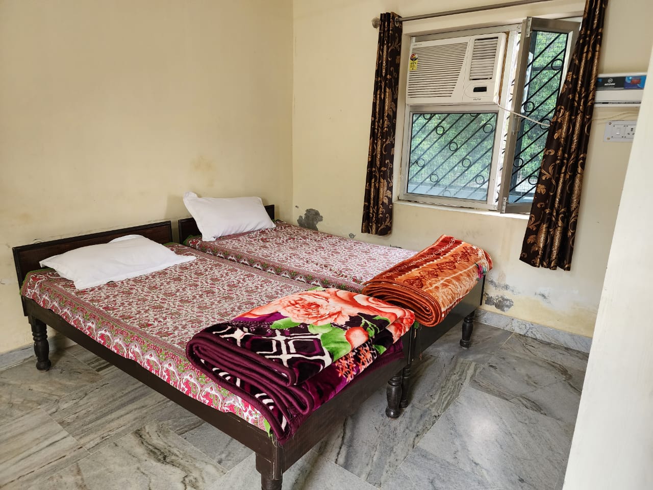 2 Bed AC Room